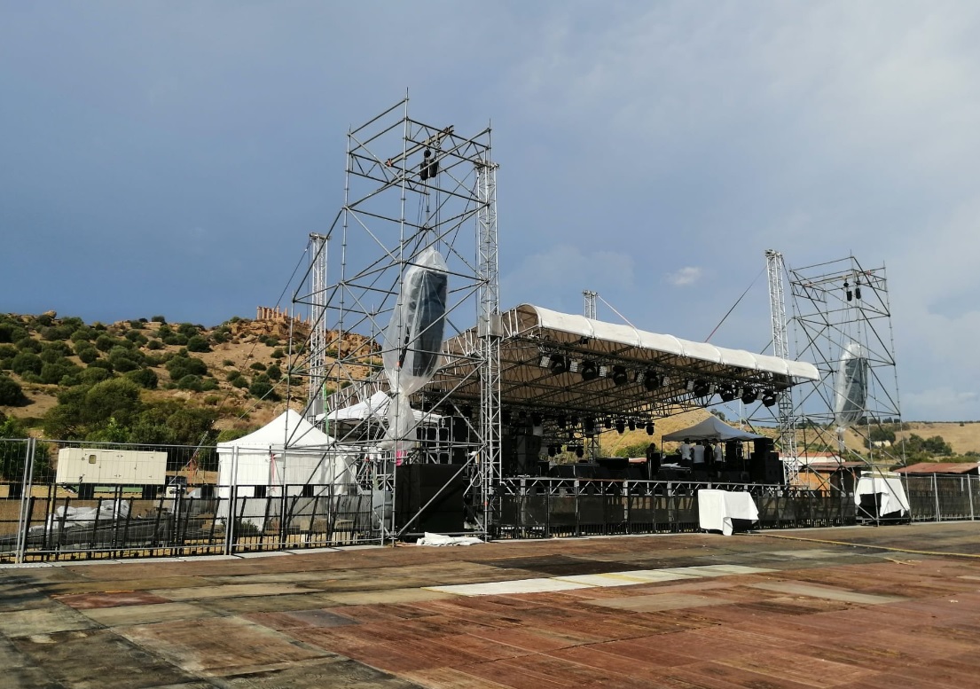 Problema all’impianto elettrico, salta il concerto dei Subsonica alla Valle dei Templi