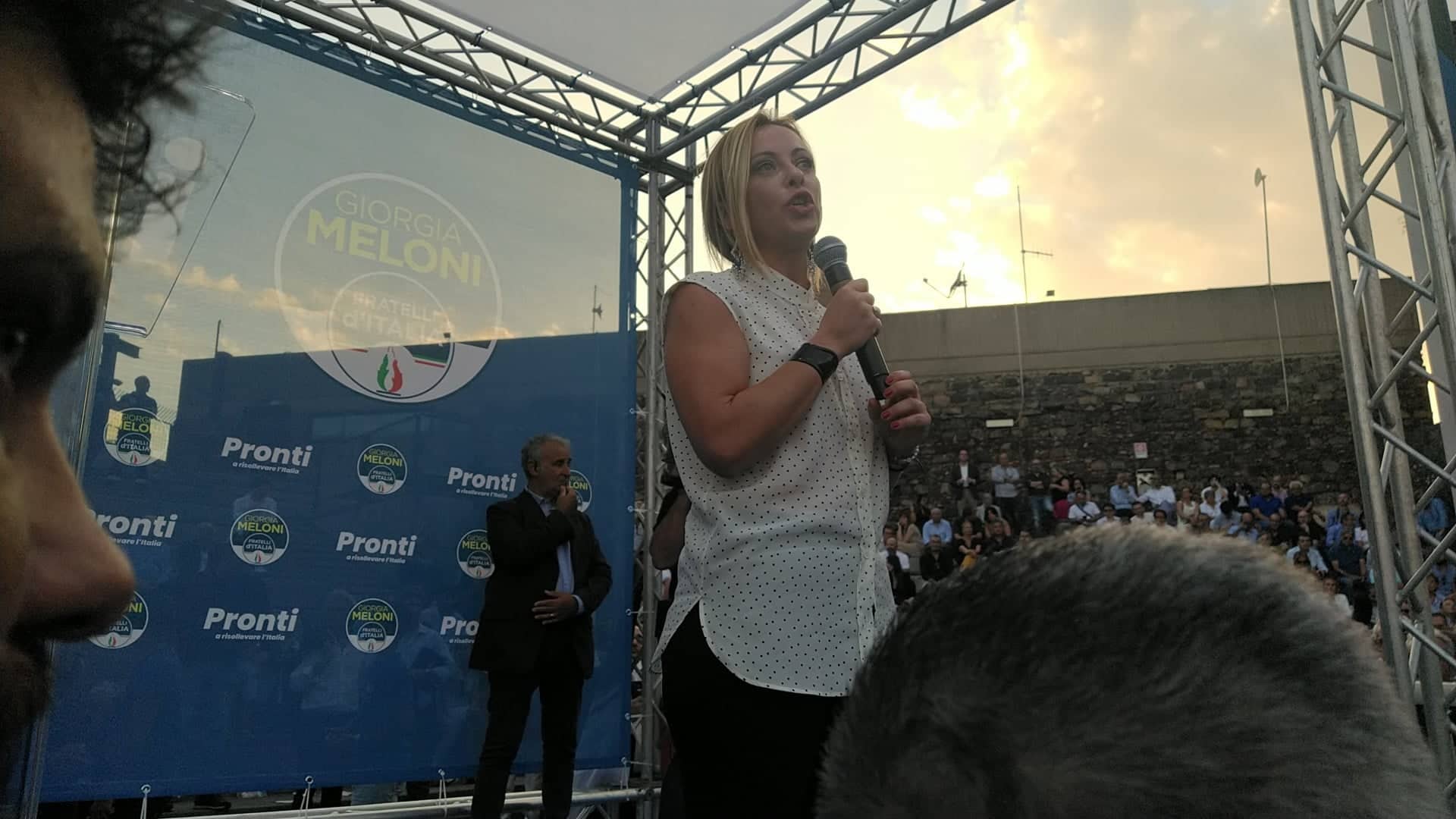 Giorgia Meloni ottiene l’incarico di premier: chi è la donna che formerà il nuovo Governo