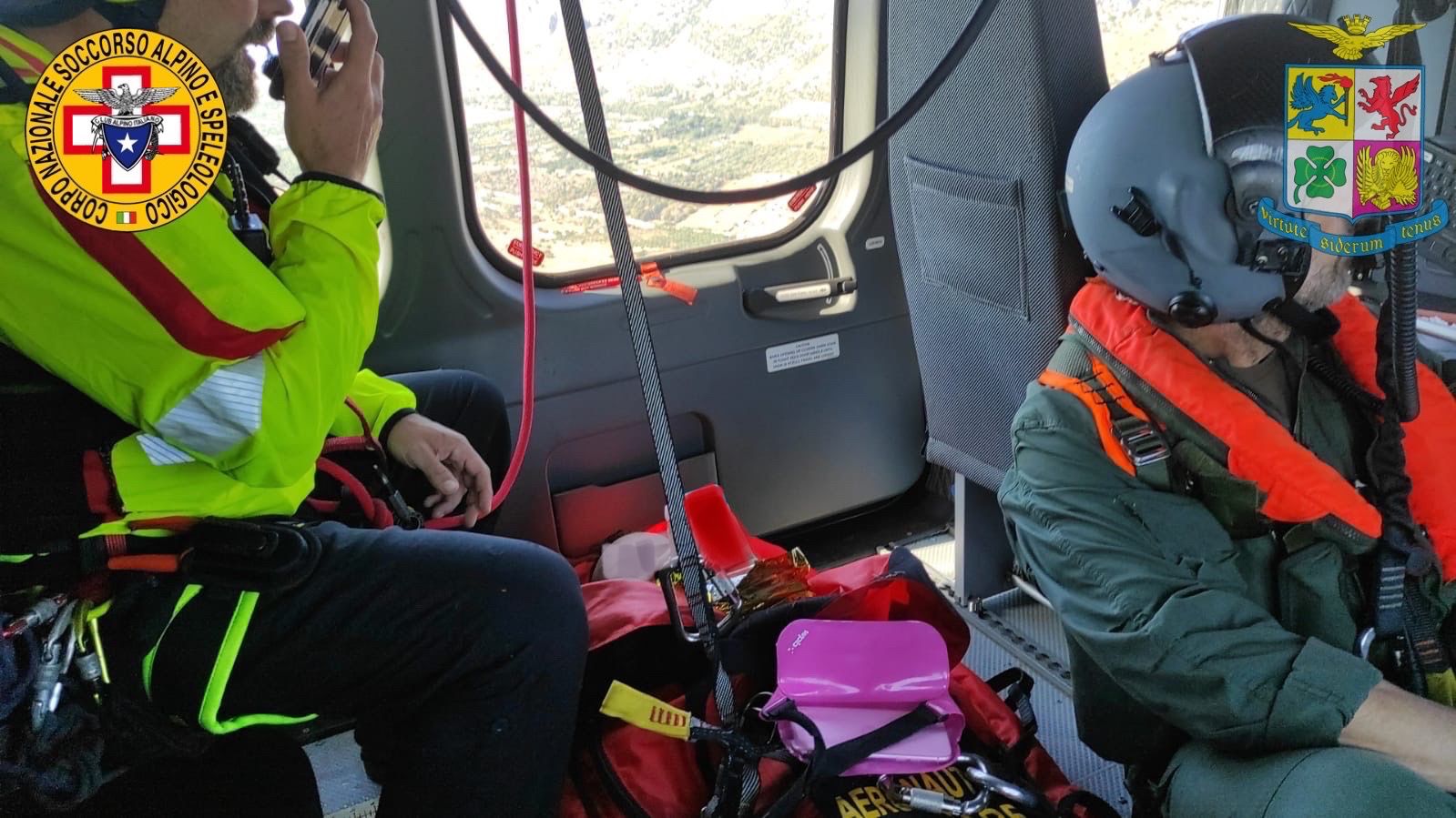 Turista ungherese ferita a Castellammare, le foto del salvataggio Turista ungherese ferita a Castellammare, le foto del salvataggio
