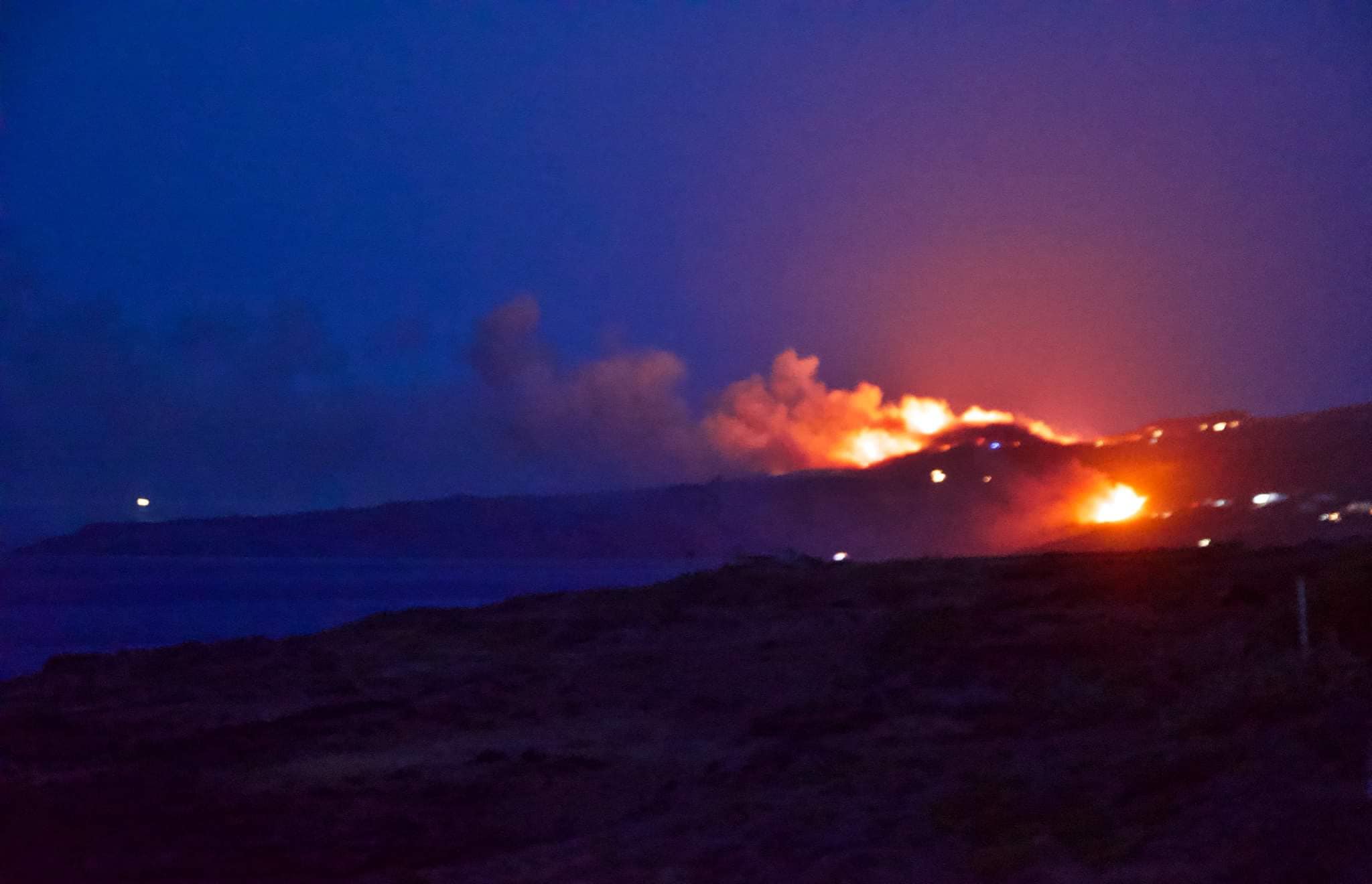 La notte infernale di Pantelleria, maxi-incendio: “Scenario doloso” – FOTO e VIDEO