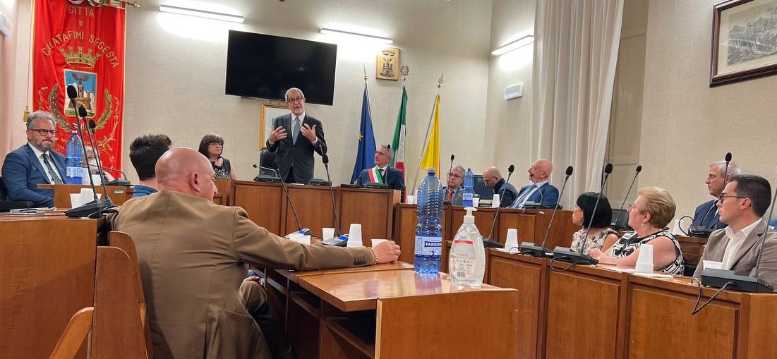 Musumeci in visita a Calatafimi Segesta: “Può diventare grande polo turistico”