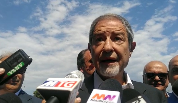 Musumeci lascia e rilancia: “Mi ricandido alla presidenza della Regione” – VIDEO