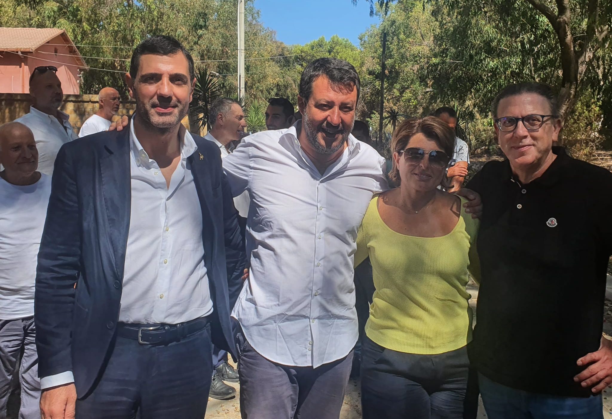 Salvini a Gela: “Sul caro energia va copiato il modello Macron, servono 30 miliardi” – VIDEO