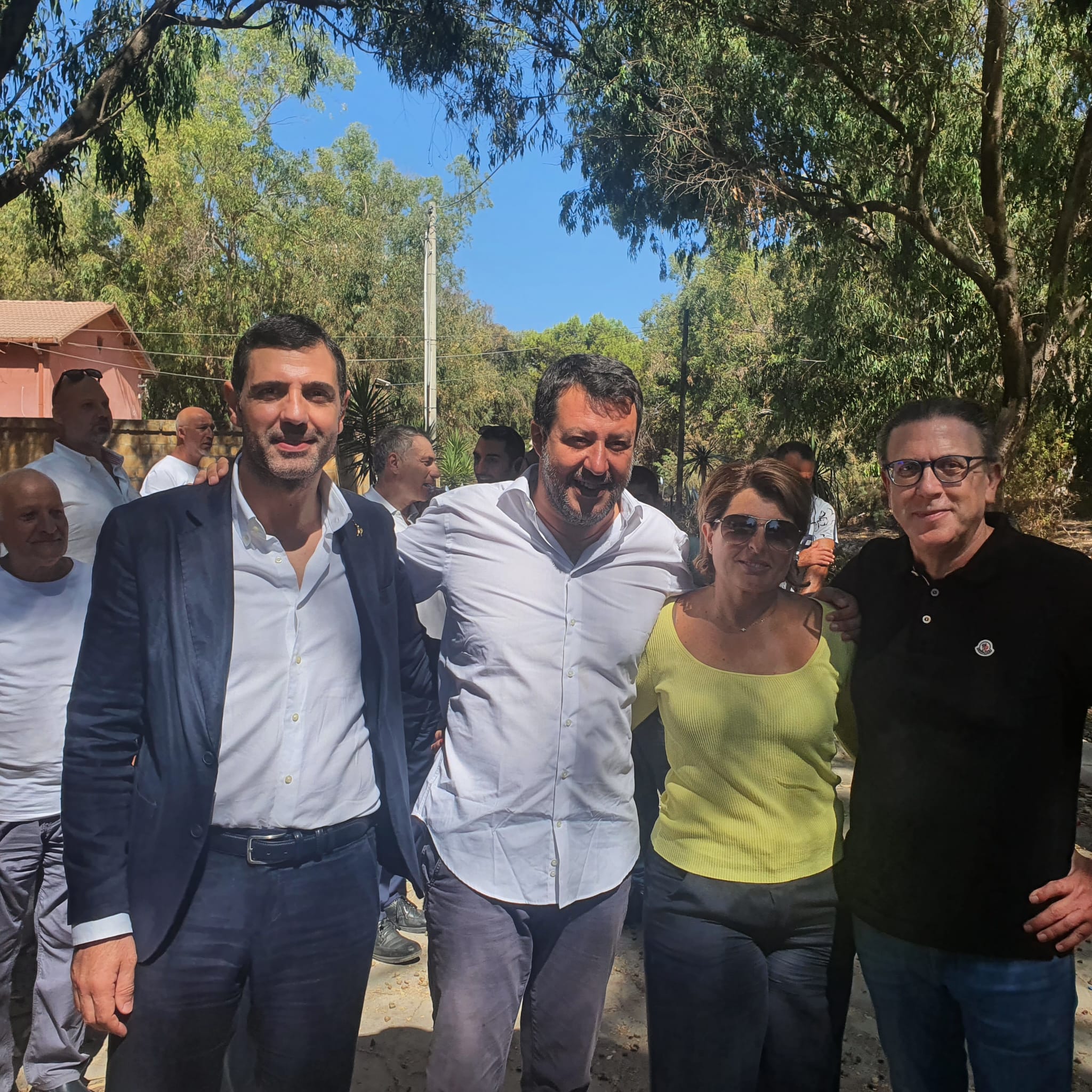 Salvini a Gela: “Sul caro energia va copiato il modello Macron, servono 30 miliardi” – VIDEO