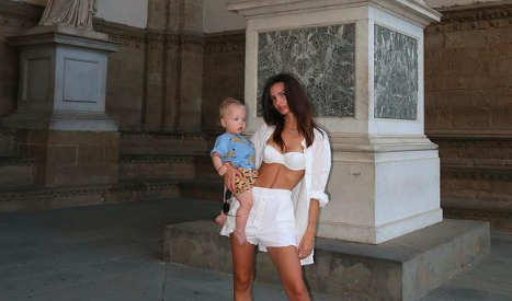 Incredibile ma vero, Emily Ratajkowski tradita: divorzio vicino – La fotogallery