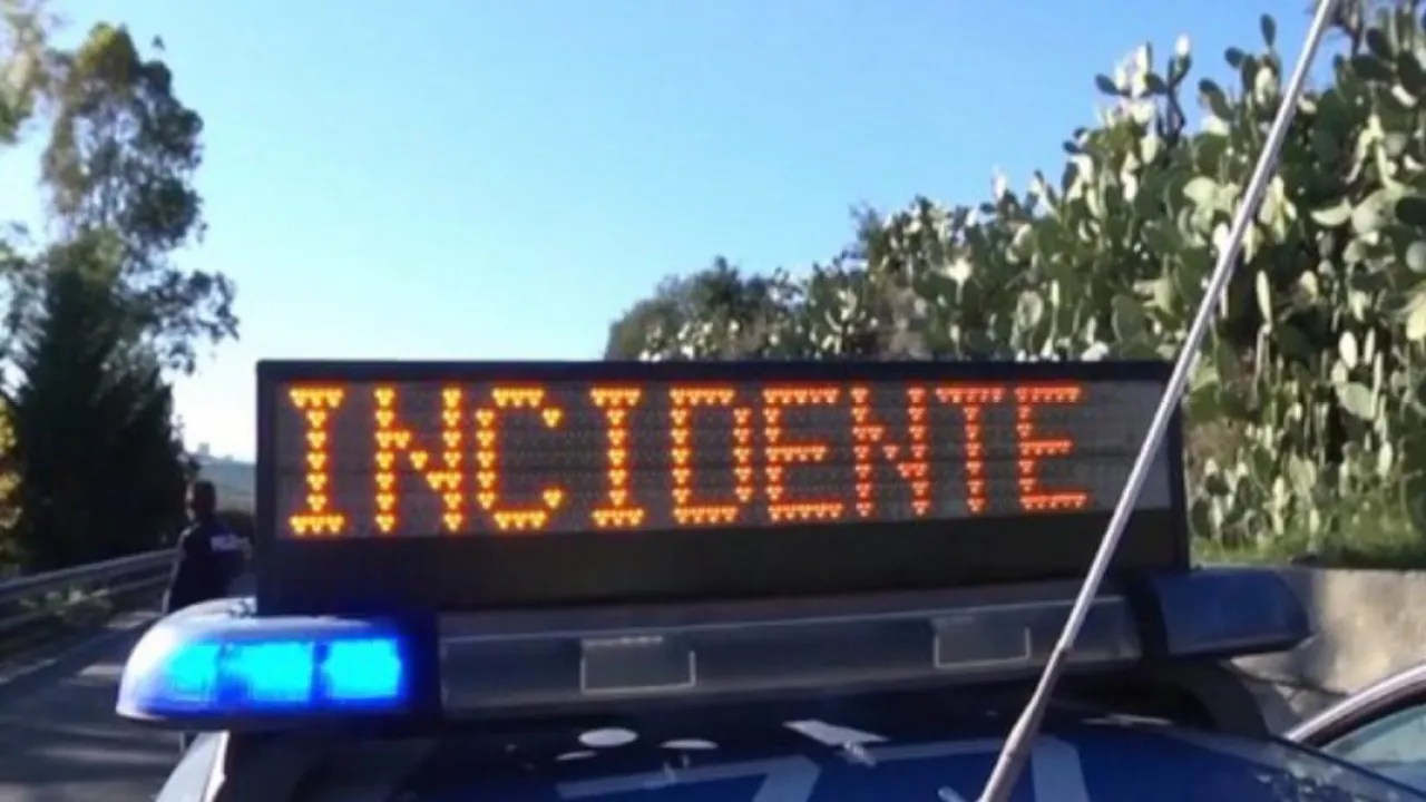 Catania, tamponamento fra tre auto sulla circonvallazione: traffico in tilt