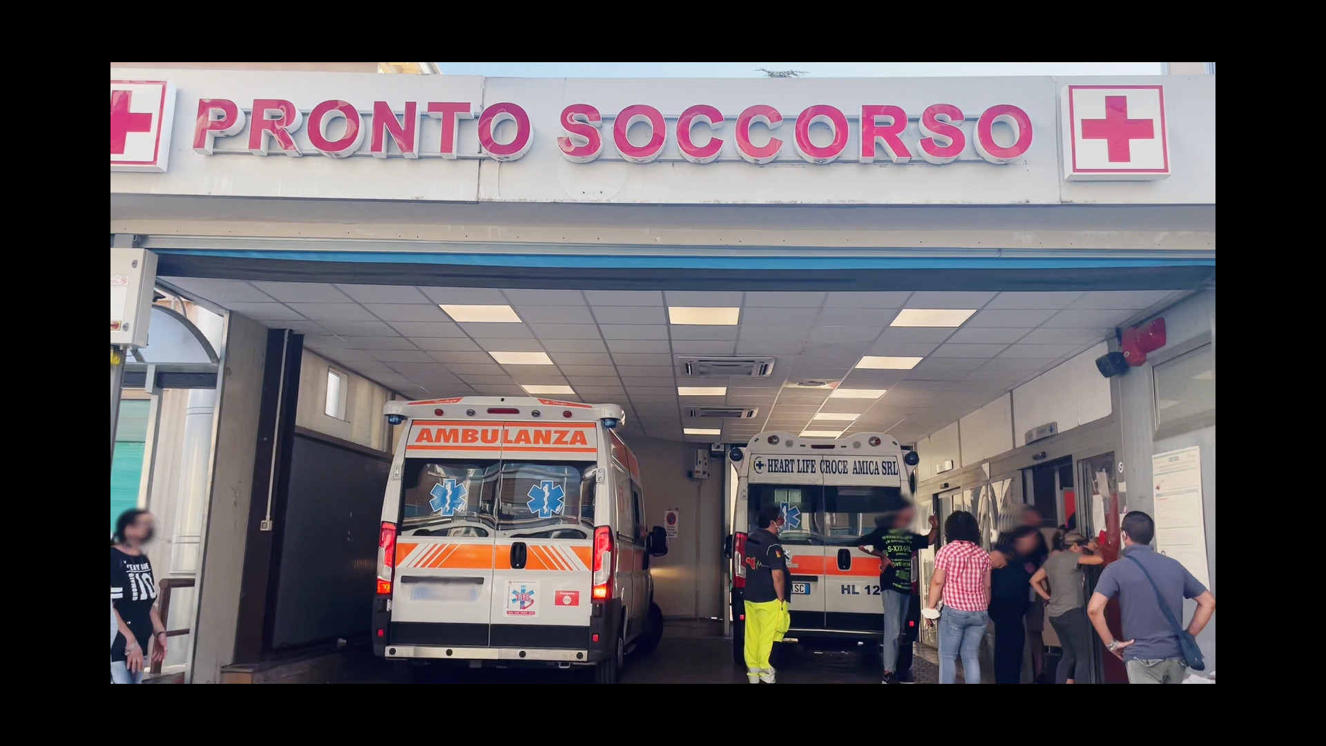 “Ospedali pieni e reparti affollati”, in Sicilia l’emergenza va oltre il Covid