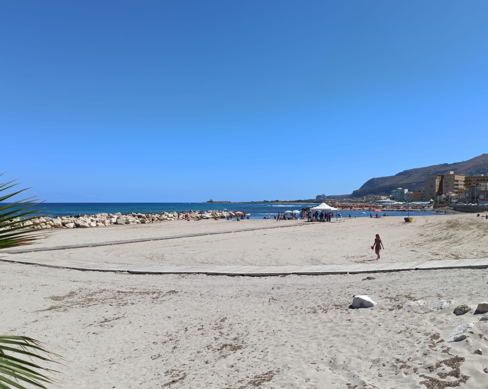 Torna fruibile la spiaggia per i diversamente abili di Trapani