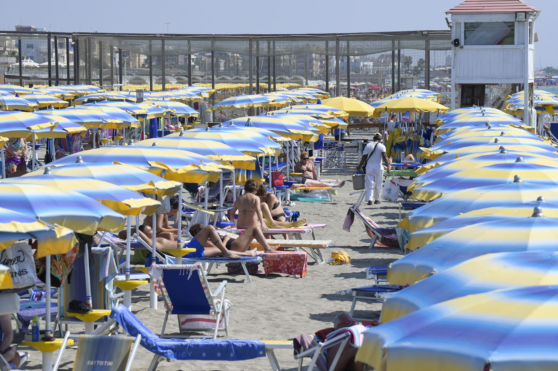 Mare privatizzato, scatta l’ora della concorrenza. Occasione per ripensare le spiagge della Sicilia