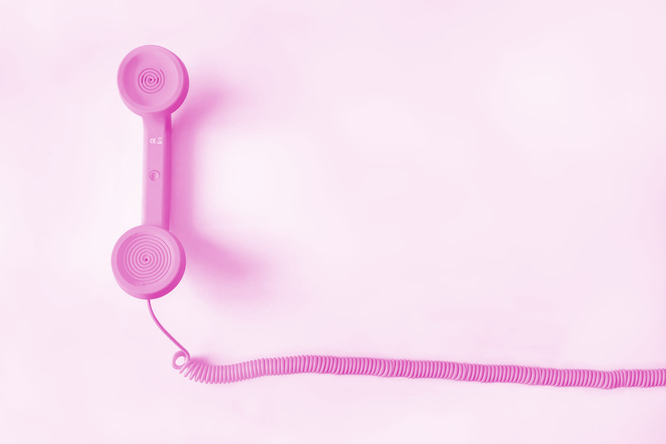 Telefono Rosa, il 25% delle chiamate arrivano nei mesi estivi