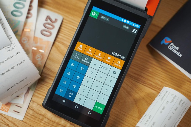 Commercianti e liberi professionisti,  crolla il costo per attivare un Pos