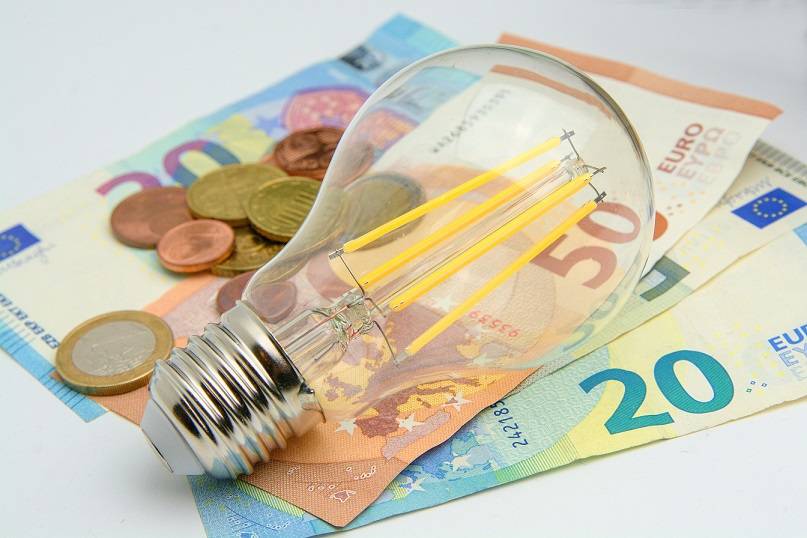 “Shock energetico”, i prezzi destinati ad aumentare e il rischio recessione nel 2023