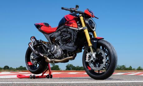 Ducati amplia la gamma Monster con la versione SP