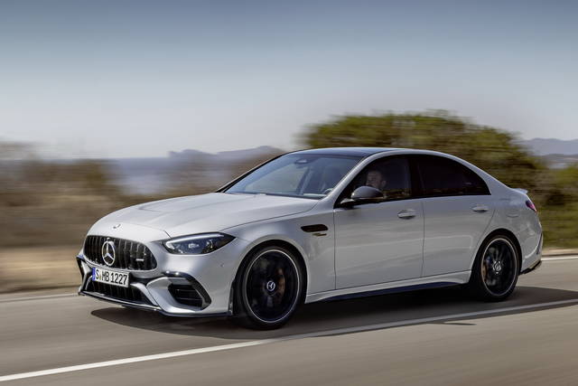 Mercedes si rinnova copiando dalla Formula 1