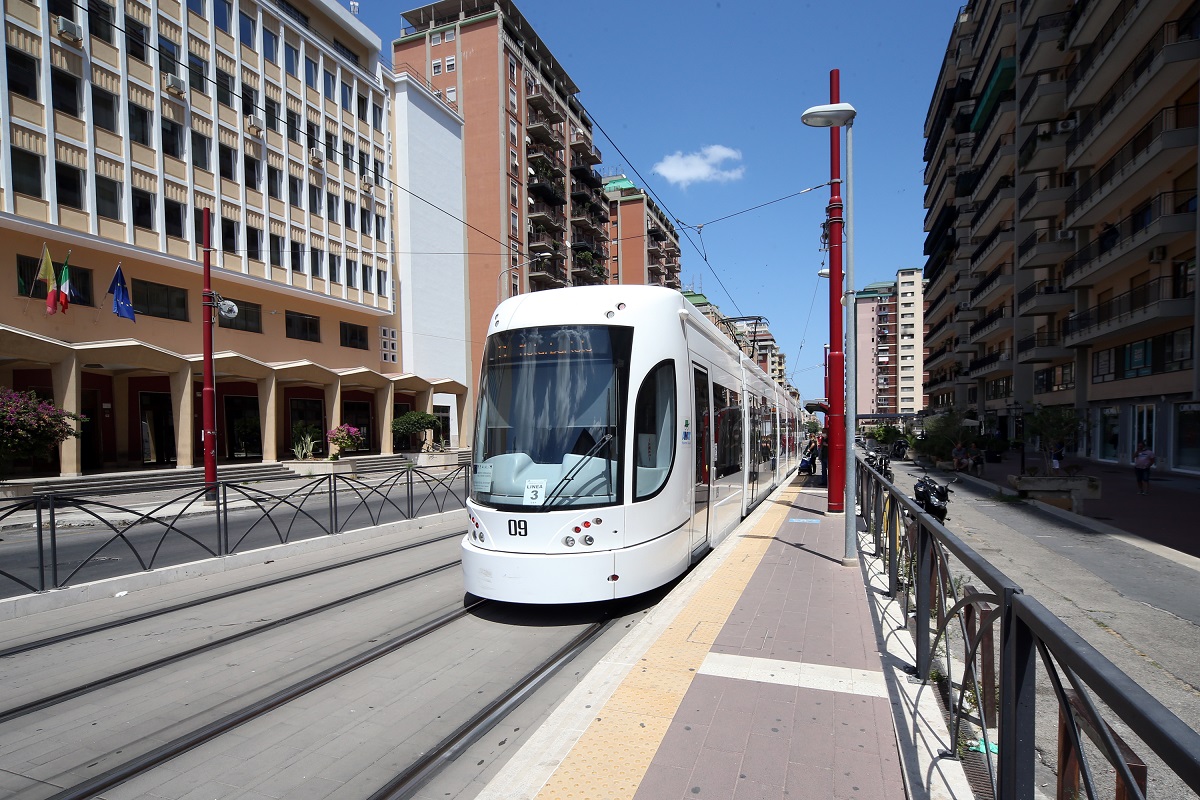 Tram Palermo, si va avanti sui binari tracciati dalla nuova Giunta