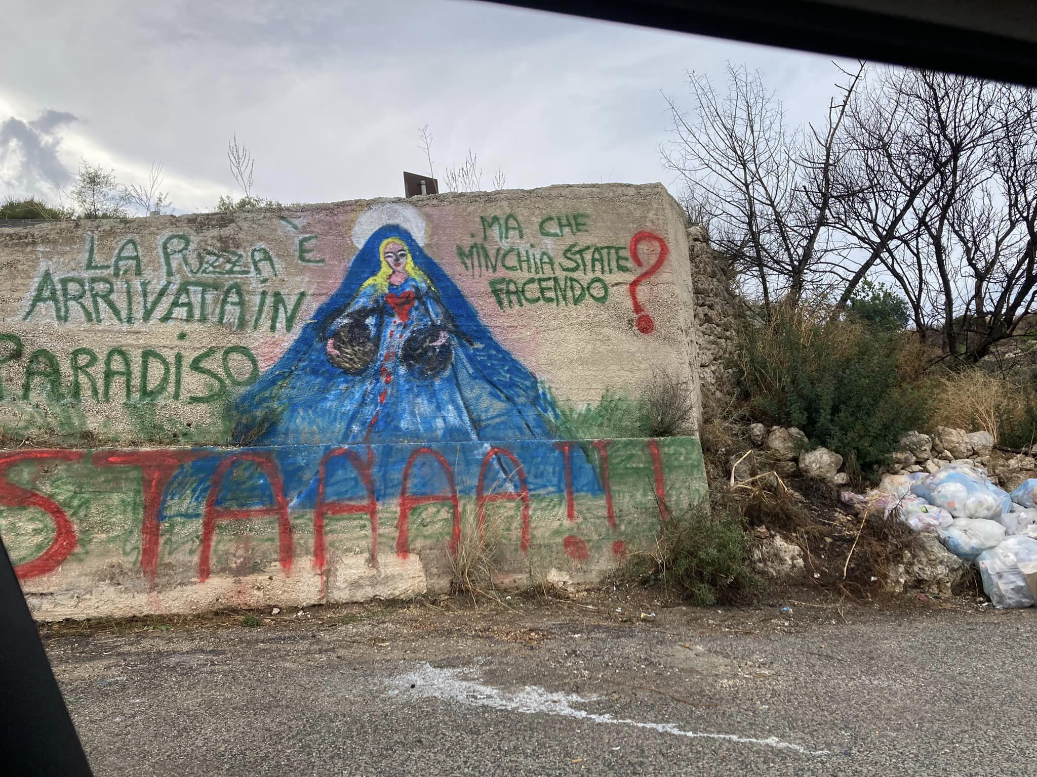 Abbandono rifiuti a Cassibile: parte la campagna di sensibilizzazione “fai da te” – Le Foto