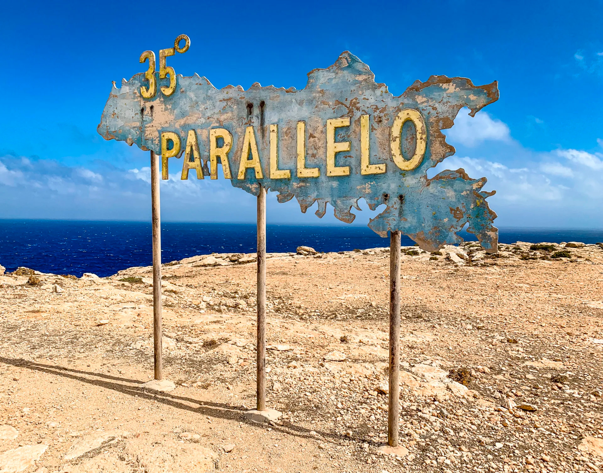 Radio Lamp, 35° parallelo – Capitolo 6