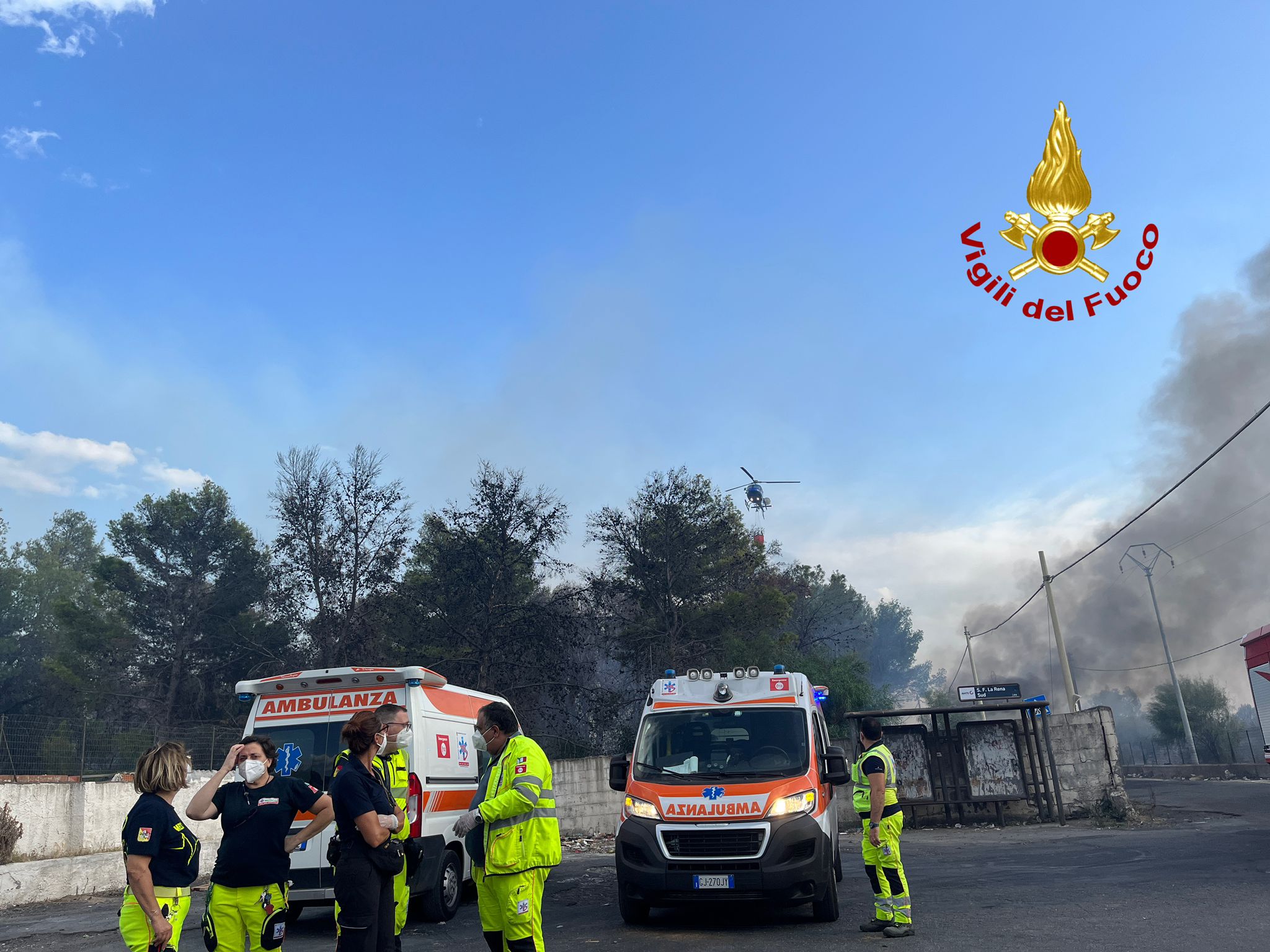 Incendi nel territorio etneo: Vigili del Fuoco al lavoro