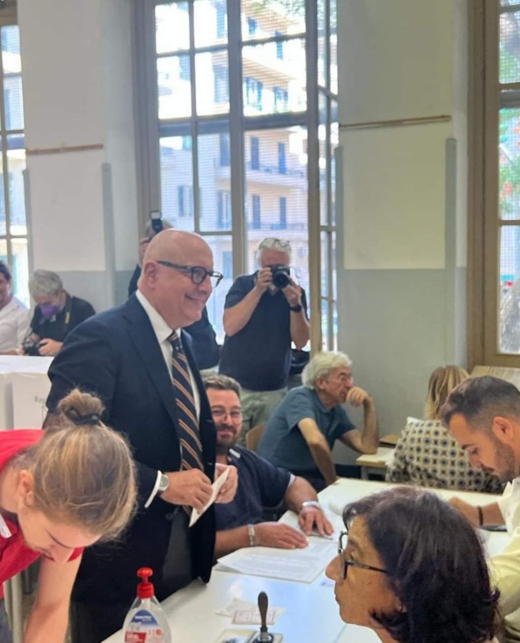 Elezioni in Sicilia, i candidati presidente hanno votato (FOTO)