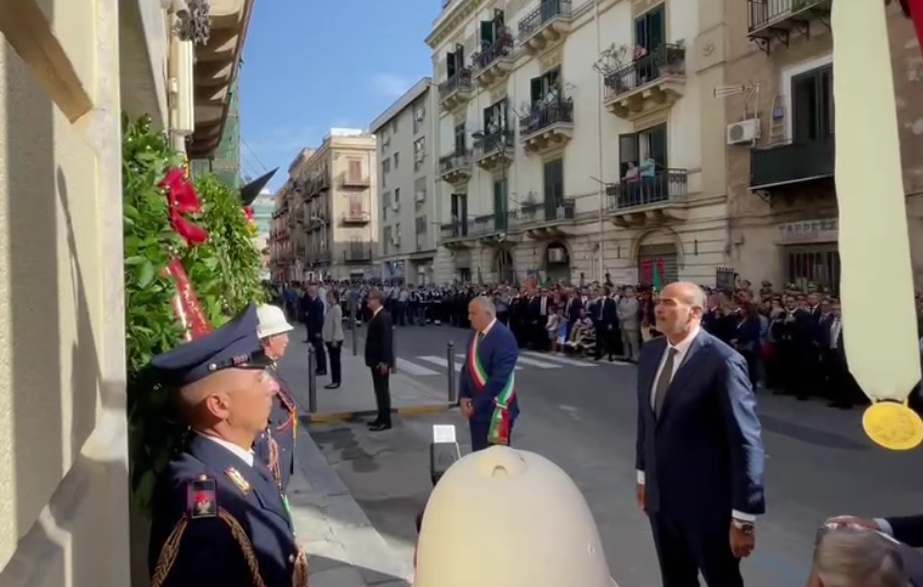 Carlo Alberto Dalla Chiesa, Palermo ricorda il Prefetto “eroe”. Presenti il figlio Nando e Mattarella – VIDEO