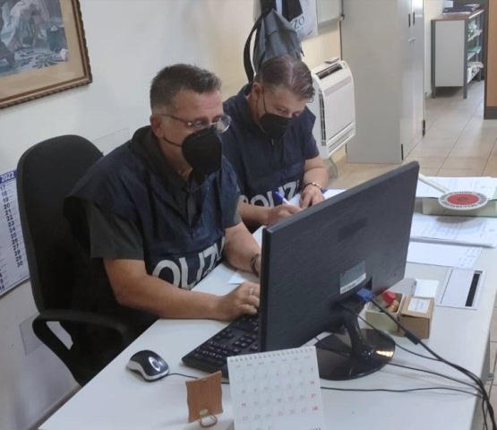 Controlli a raffica nei locali della movida aretusea: scattano sanzioni