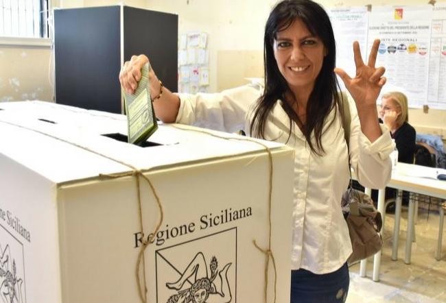 Elezioni in Sicilia, i candidati presidente hanno votato (FOTO)