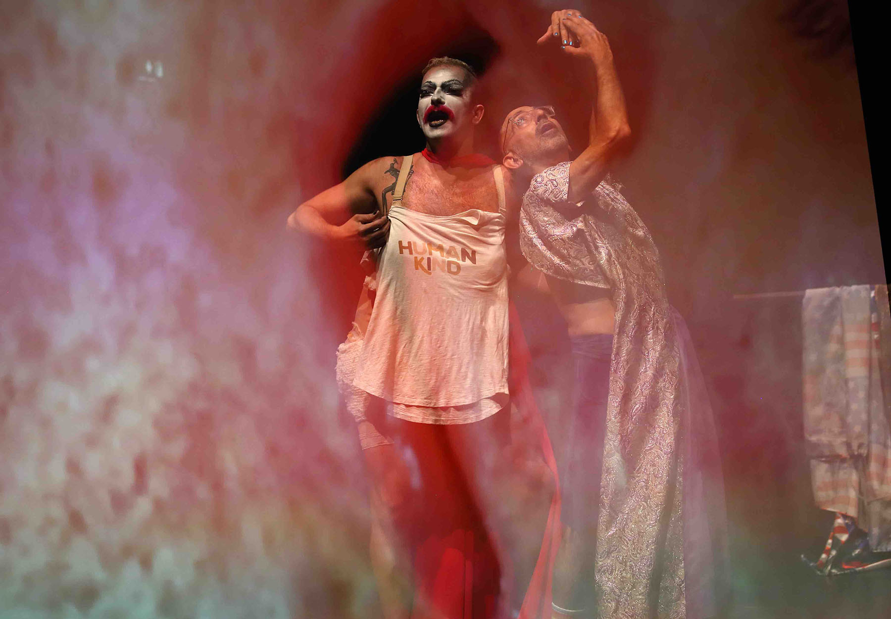 Il ritorno di Teatro Bastardo e della sua sperimentazione