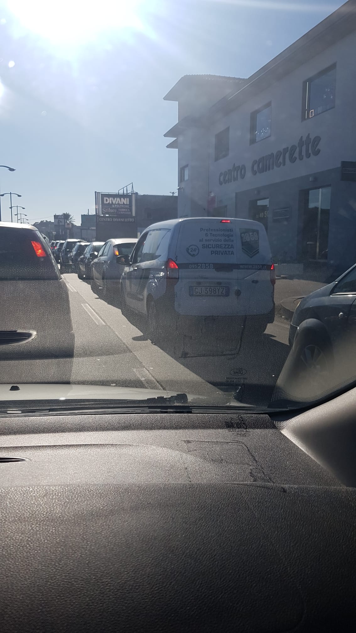 Catania nel caos, i lavori mettono in ginocchio il traffico: i punti caldi – Le foto degli ingorghi