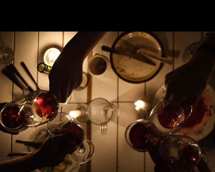 Caro bollette? Ecco la soluzione alternativa dei ristoratori in Belgio – Video