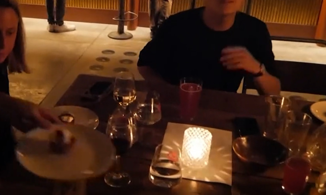 Caro bollette? Ecco la soluzione alternativa dei ristoratori in Belgio – Video