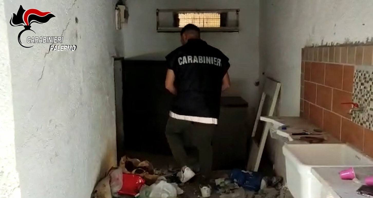 Palermo, nascondiglio di armi allo Zen: il Video