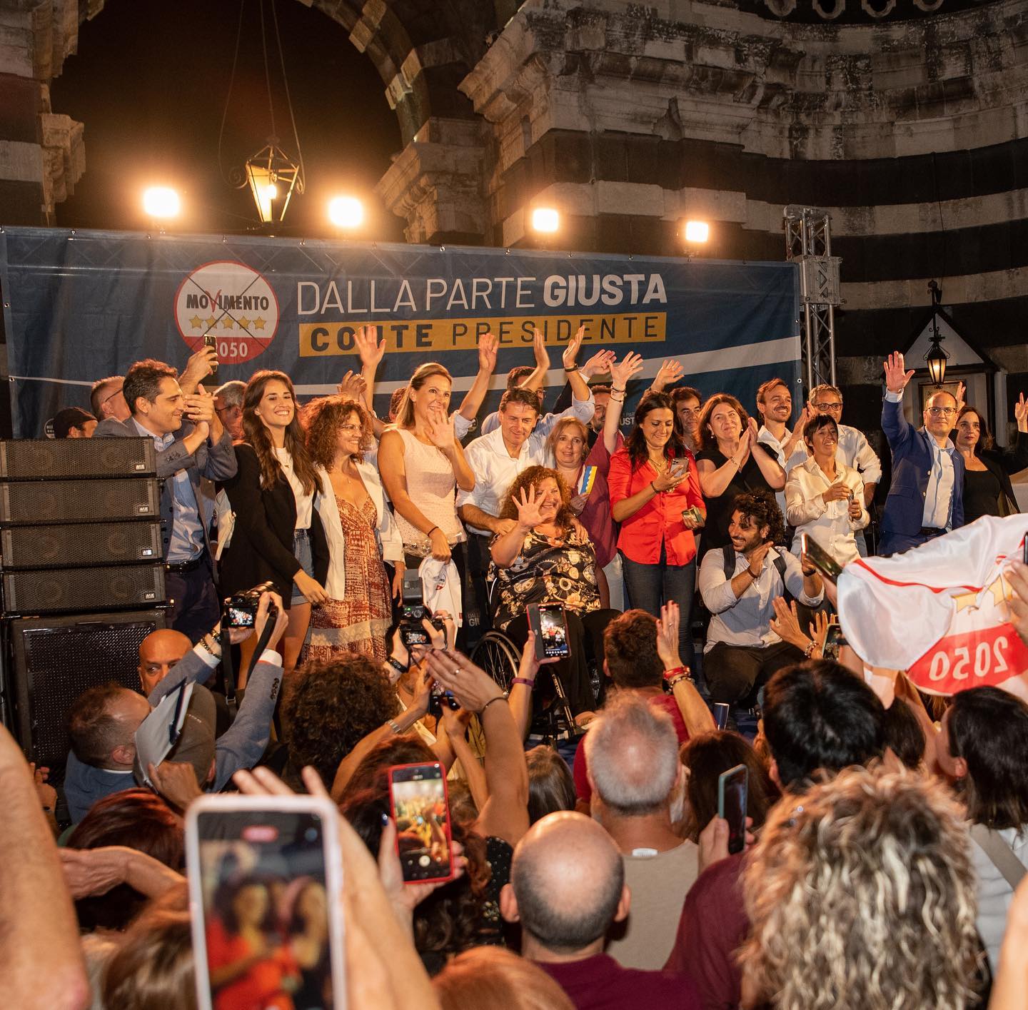 M5S, Conte a Catania tra crisi di governo e reddito di cittadinanza