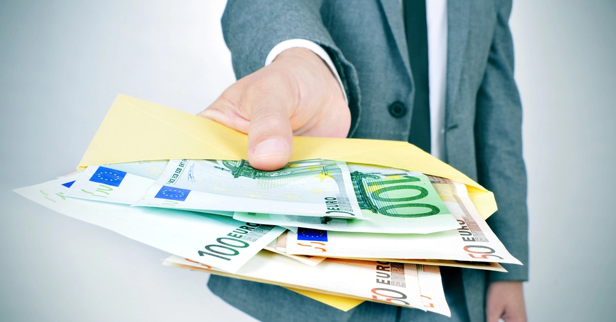 Reddito di cittadinanza, il lato oscuro del sussidio: 1430 € al mese “a lavoro zero”