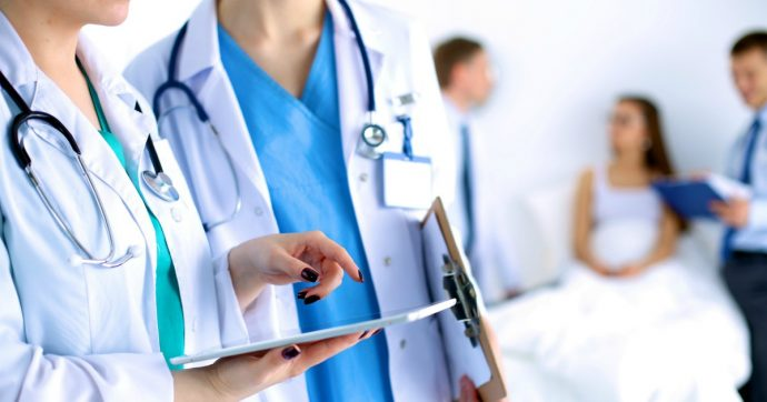 Matteo Messina Denaro e il tumore al colon, cos’è la malattia dell’ex superlatitante