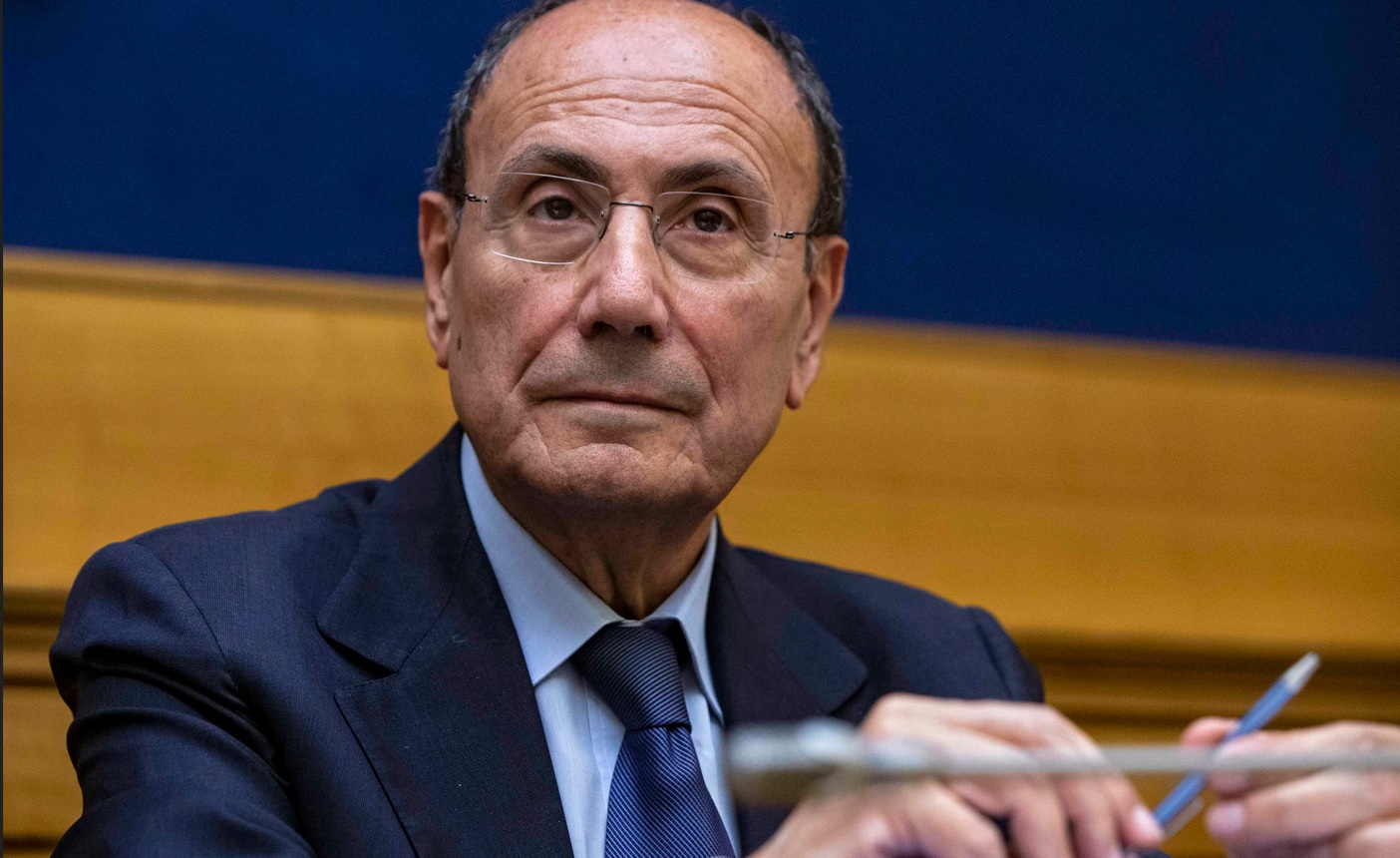 Sottogoverno, Schifani verso lo spoils system: primi nomi ma per le scelte si dovrà attendere Sottogoverno, Schifani verso lo spoils system: primi nomi ma per le scelte si dovrà attendere