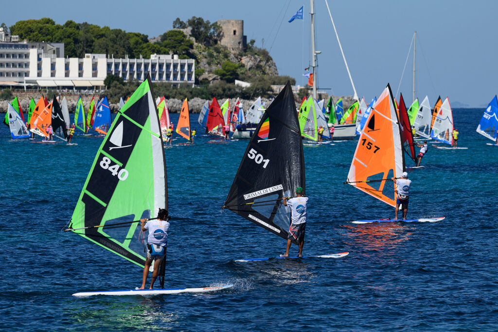 Mondiali windsurfer a Mondello: ecco i campioni nella course race. Domani la chiusura (foto)