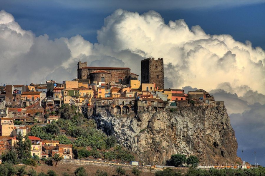 Motta Sant’Anastasia, politica in fermento, si guarda già alle Comunali