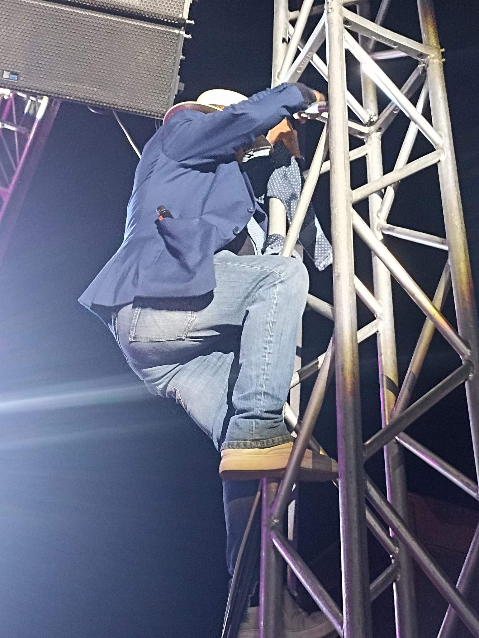 Festa dell’Angelo Custode a Priolo: tutti pazzi per Al Bano – Foto e Video Festa dell’Angelo Custode a Priolo: tutti pazzi per Al Bano – Foto e Video