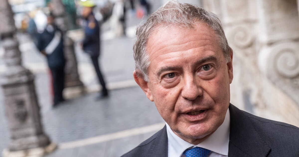 Fotovoltaico Sicilia, Urso replica a Schifani: “Con stop sbaglia, pannelli solari creano lavoro”