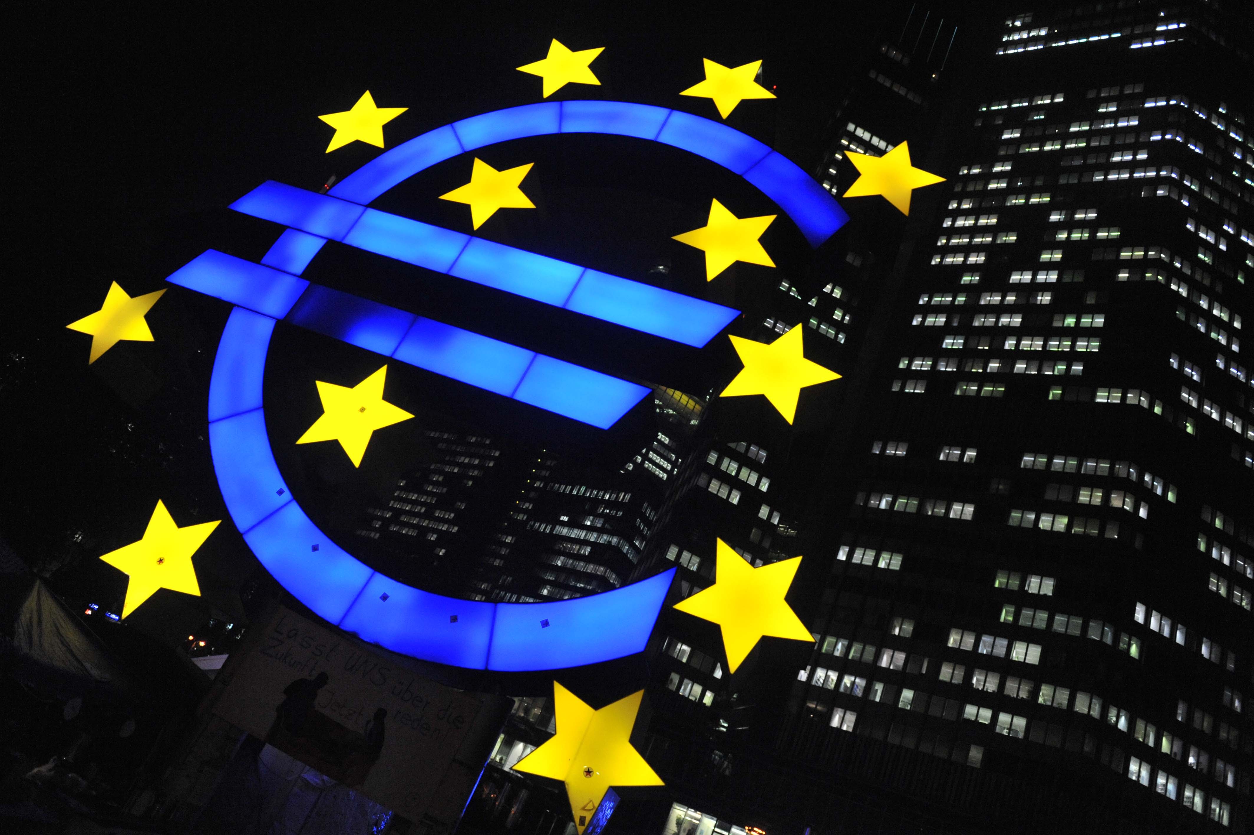 Euro digitale al posto dei contanti: cosa sappiamo e quando arriva