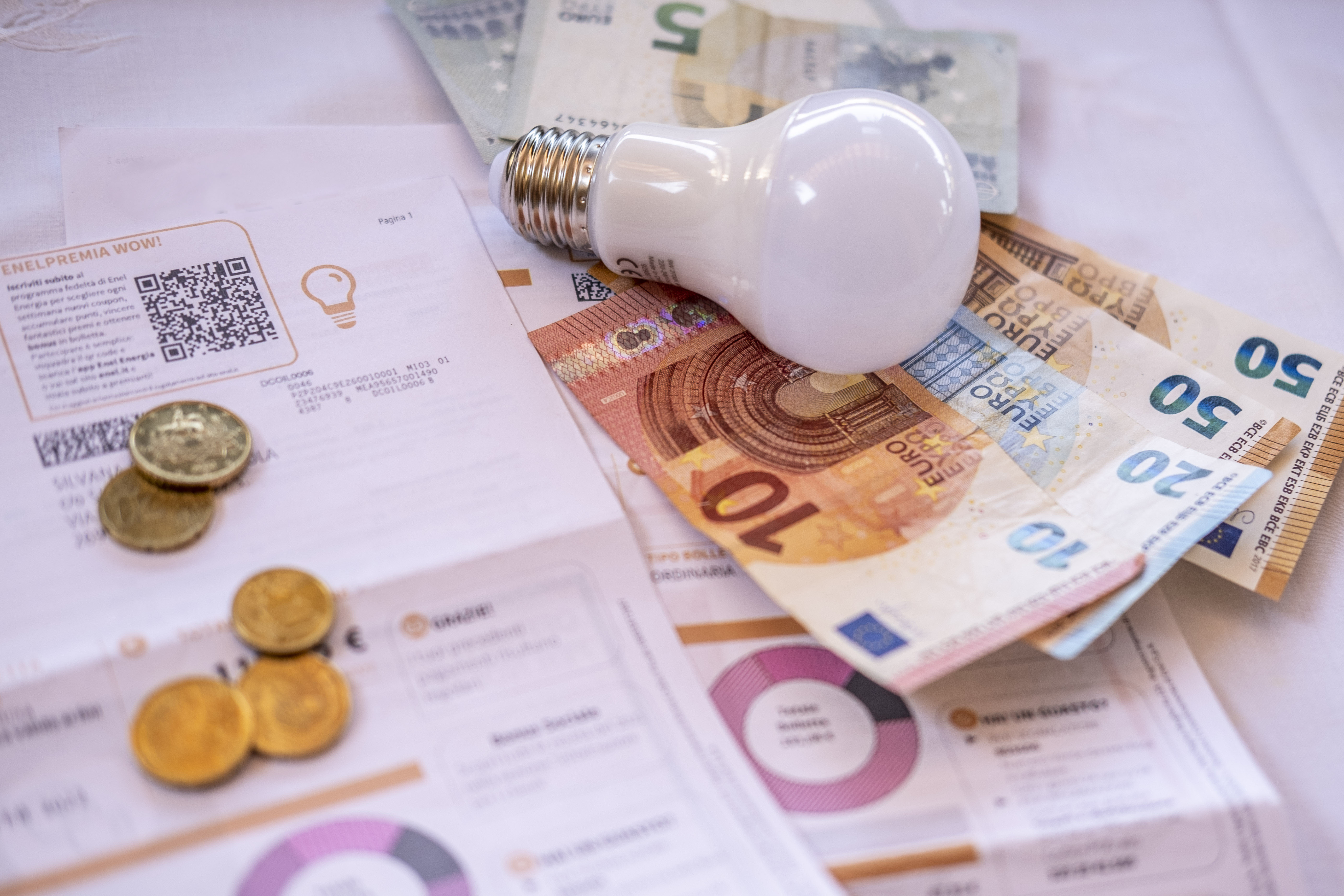 Energia, Cidec Sicilia: 500mila famiglie rischiano di non poter usare luce e gas