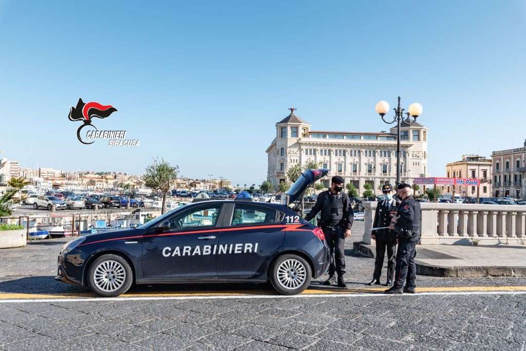 Siracusa, in carcere un ladro d’appartamento