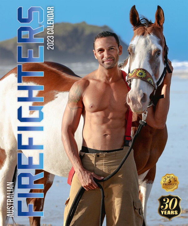 Sexy calendario dei vigili del fuoco australiani con teneri animali: in vendita a scopo benefico Sexy calendario dei vigili del fuoco australiani con teneri animali: in vendita a scopo benefico