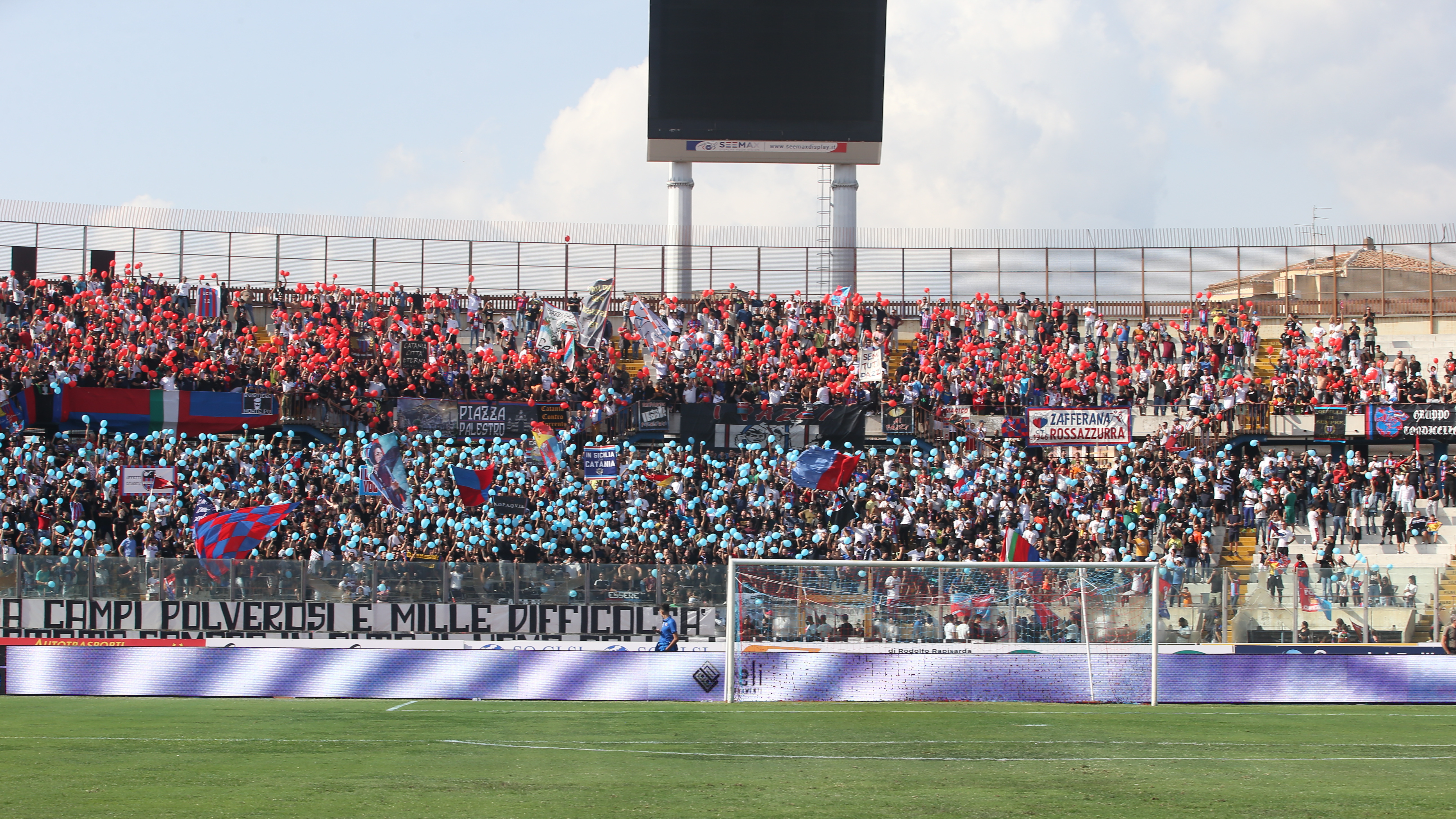 Catania-Castrovillari 4-0, lo spettacolo del Massimino: l’entusiasmo dei tifosi sugli spalti – FOTO e VIDEO