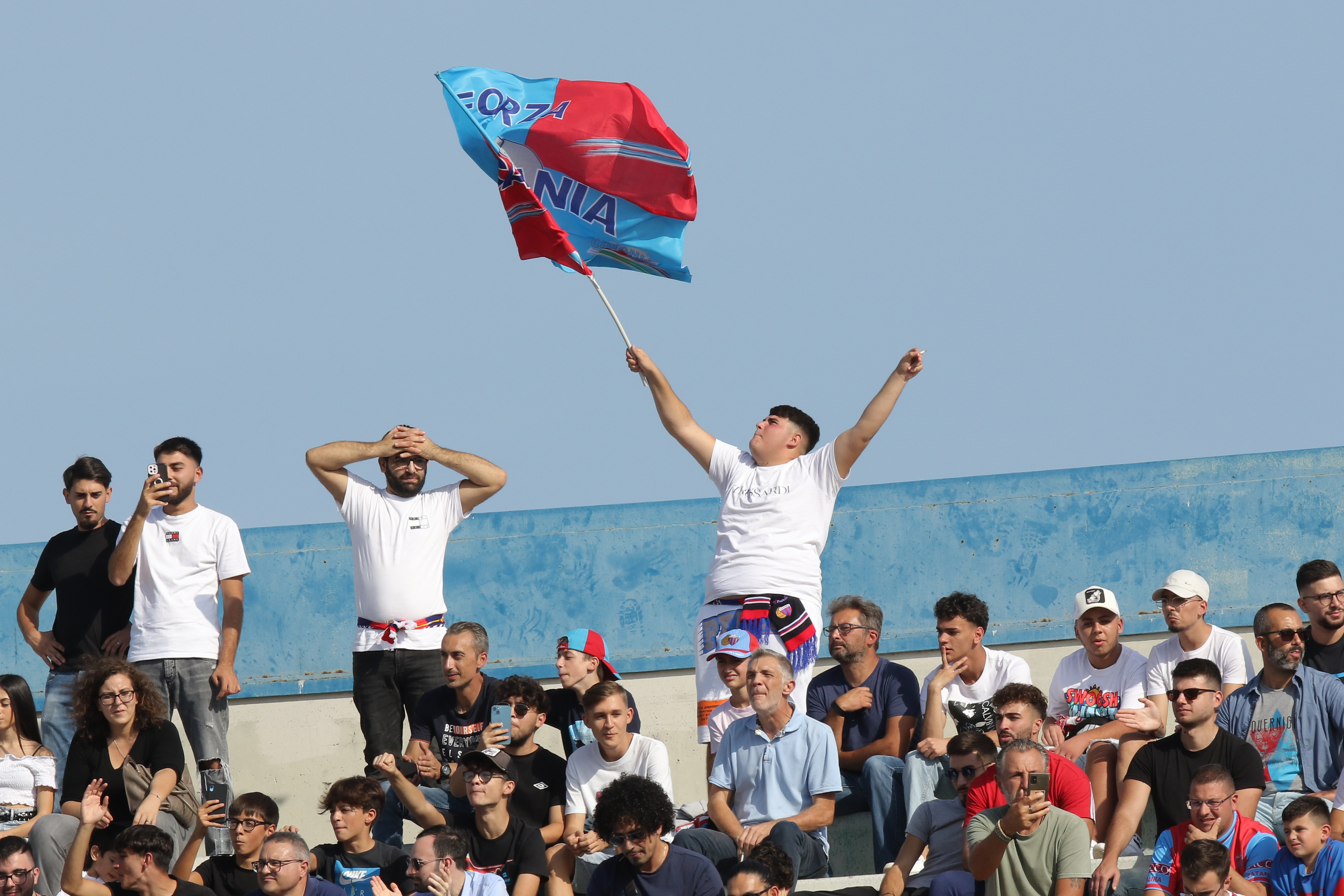 Catania-Castrovillari 4-0, lo spettacolo del Massimino: l’entusiasmo dei tifosi sugli spalti – FOTO e VIDEO