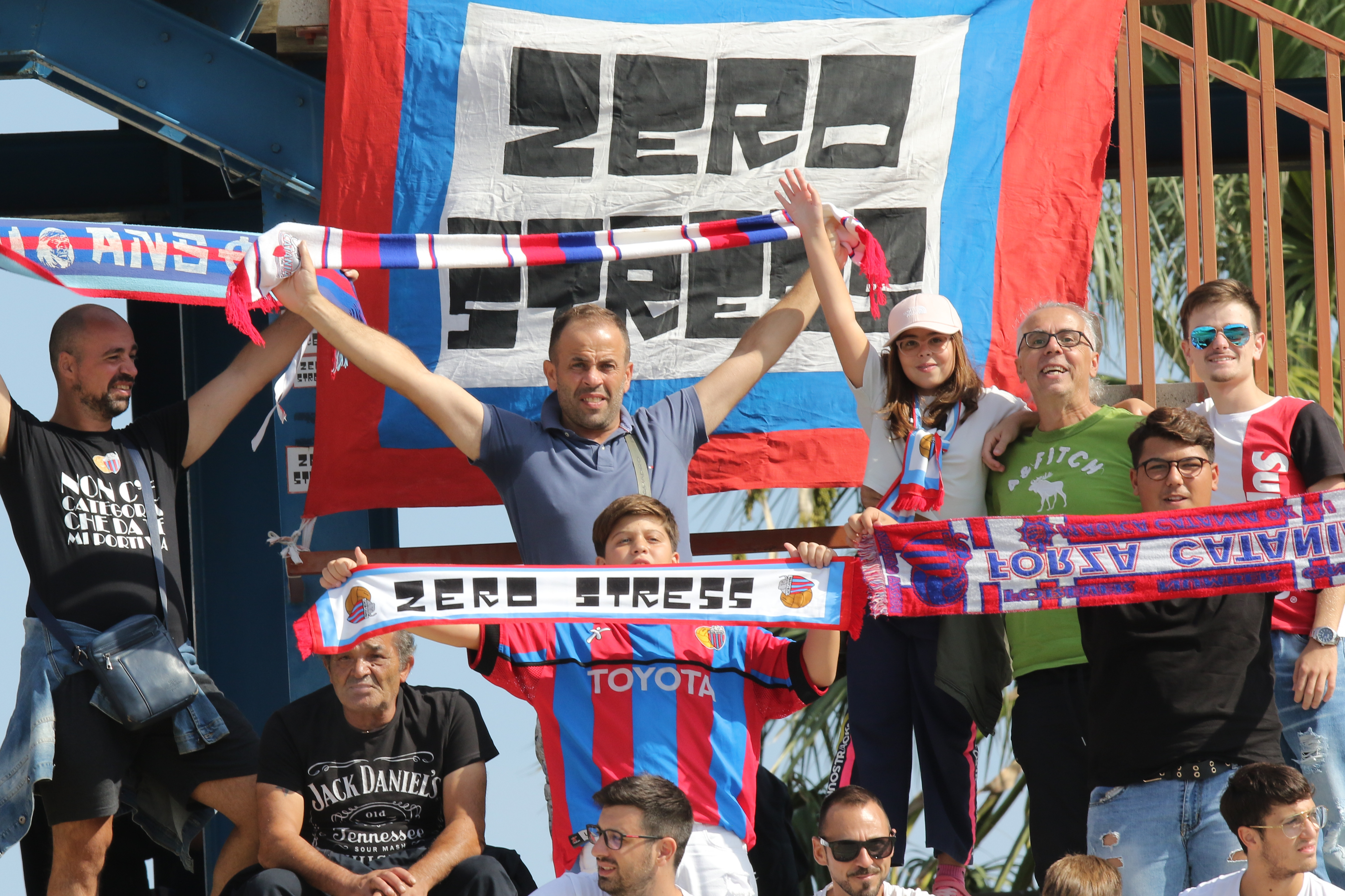 Catania-Castrovillari 4-0, lo spettacolo del Massimino: l’entusiasmo dei tifosi sugli spalti – FOTO e VIDEO