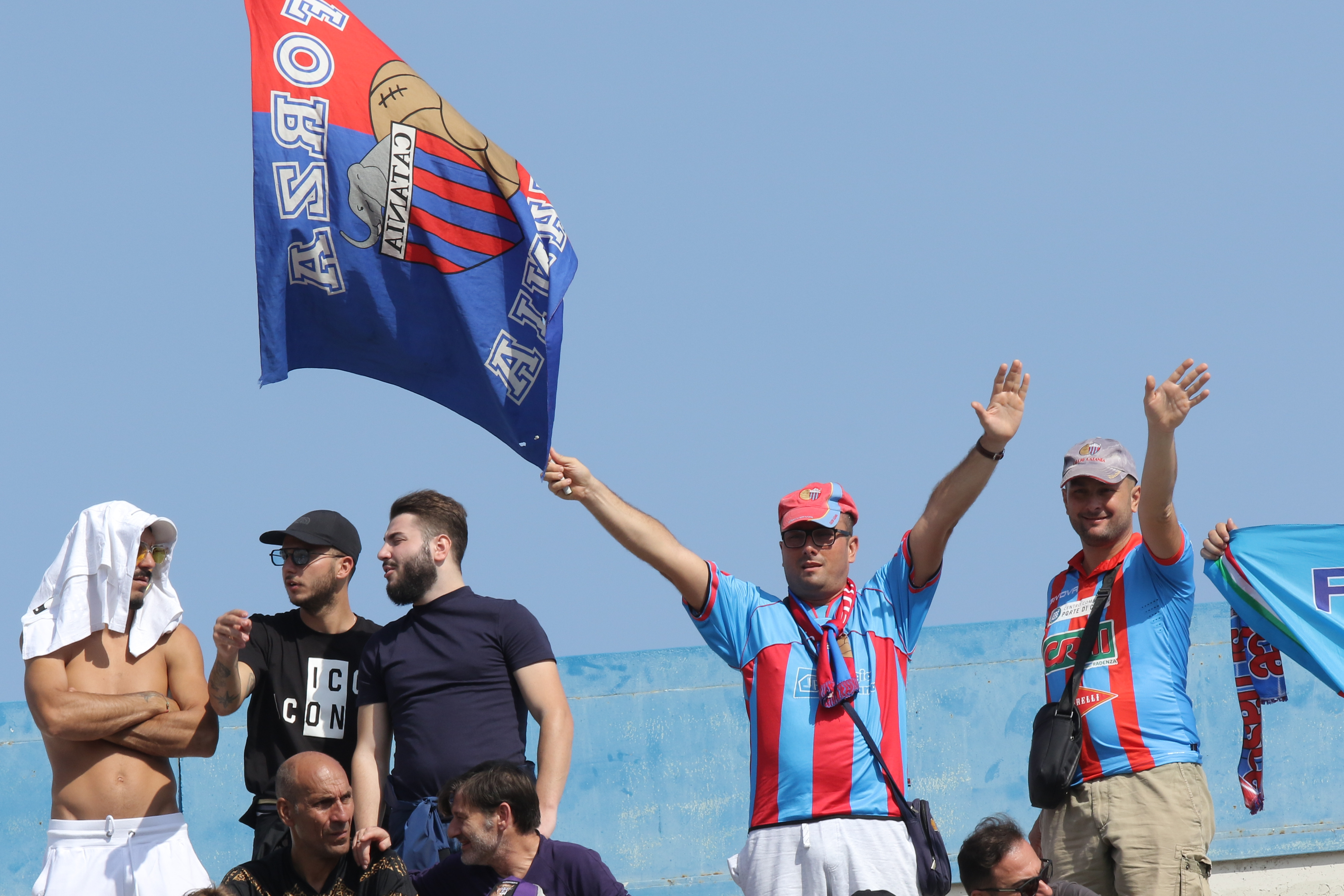 Catania-Castrovillari 4-0, lo spettacolo del Massimino: l’entusiasmo dei tifosi sugli spalti – FOTO e VIDEO