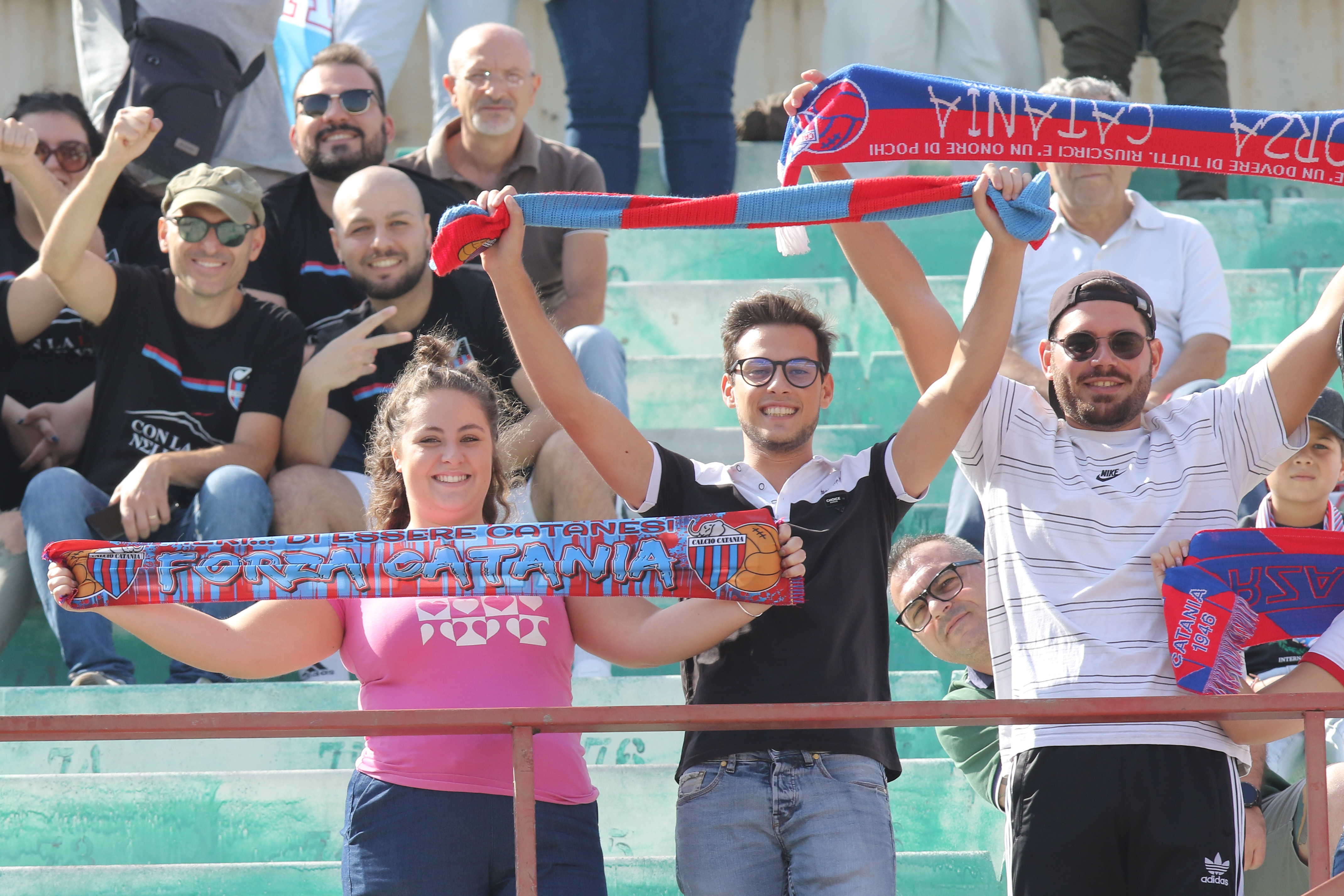 Catania-Castrovillari 4-0, lo spettacolo del Massimino: l’entusiasmo dei tifosi sugli spalti – FOTO e VIDEO
