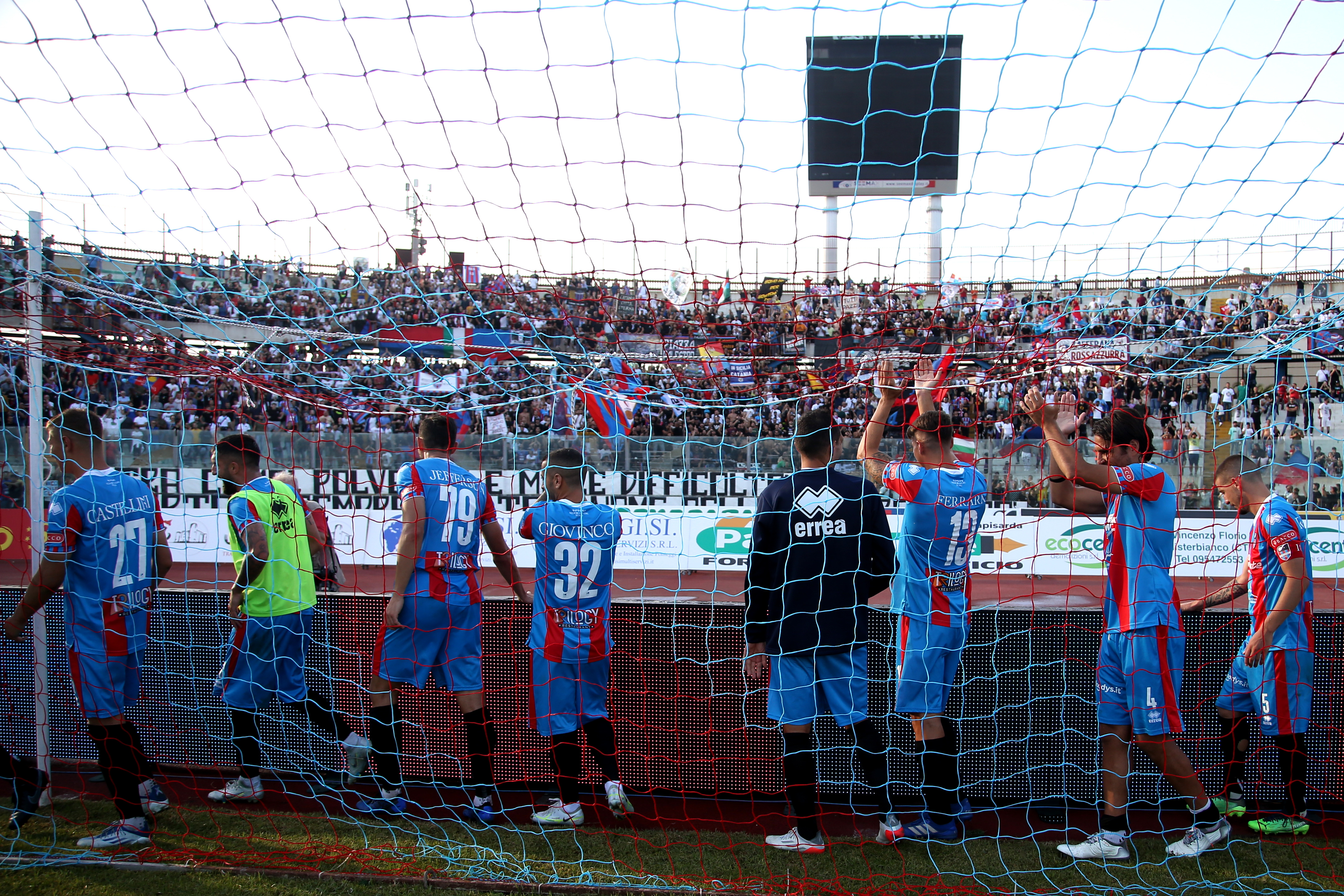 Catania-Castrovillari 4-0, lo spettacolo del Massimino: l’entusiasmo dei tifosi sugli spalti – FOTO e VIDEO