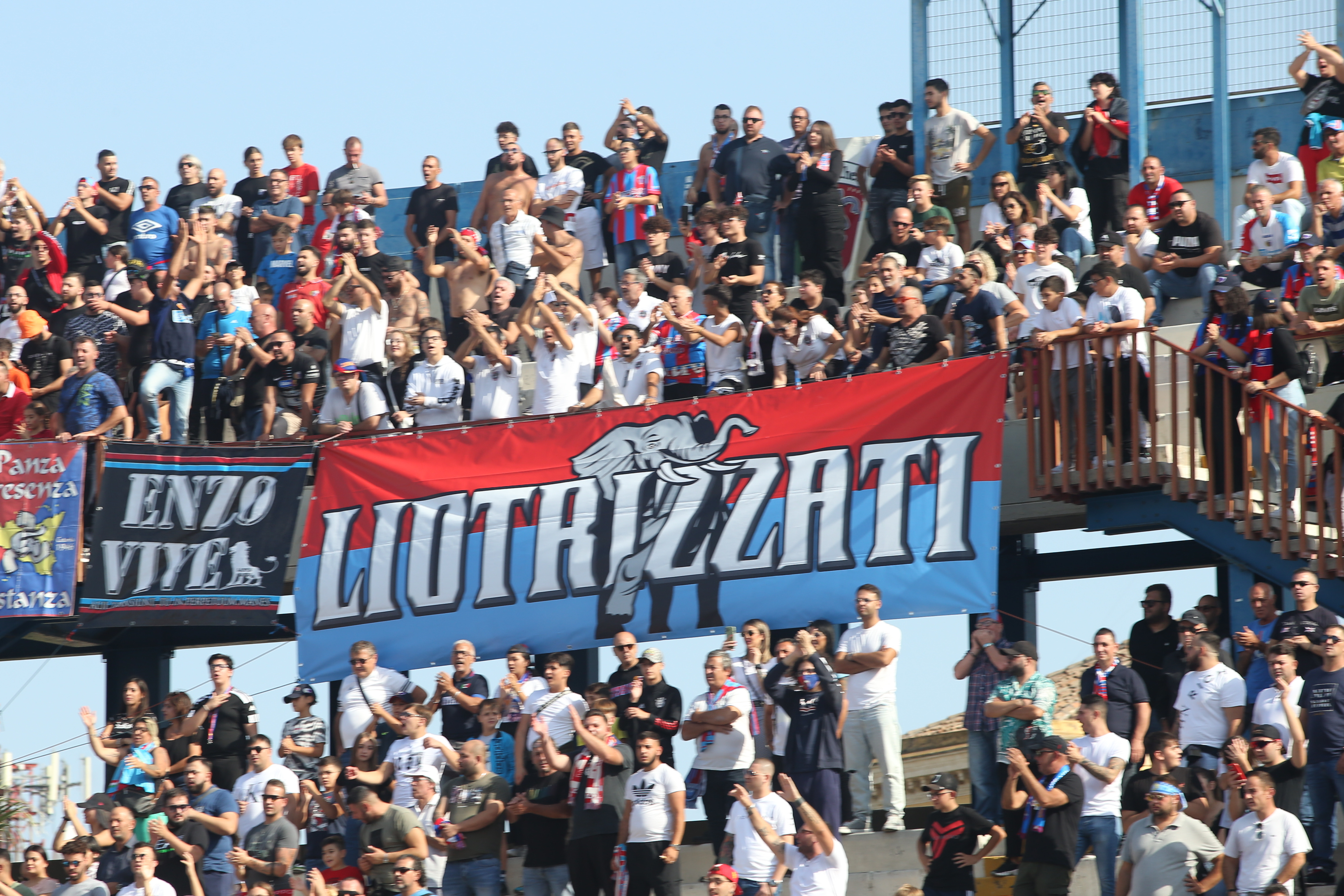 Catania-Castrovillari 4-0, lo spettacolo del Massimino: l’entusiasmo dei tifosi sugli spalti – FOTO e VIDEO